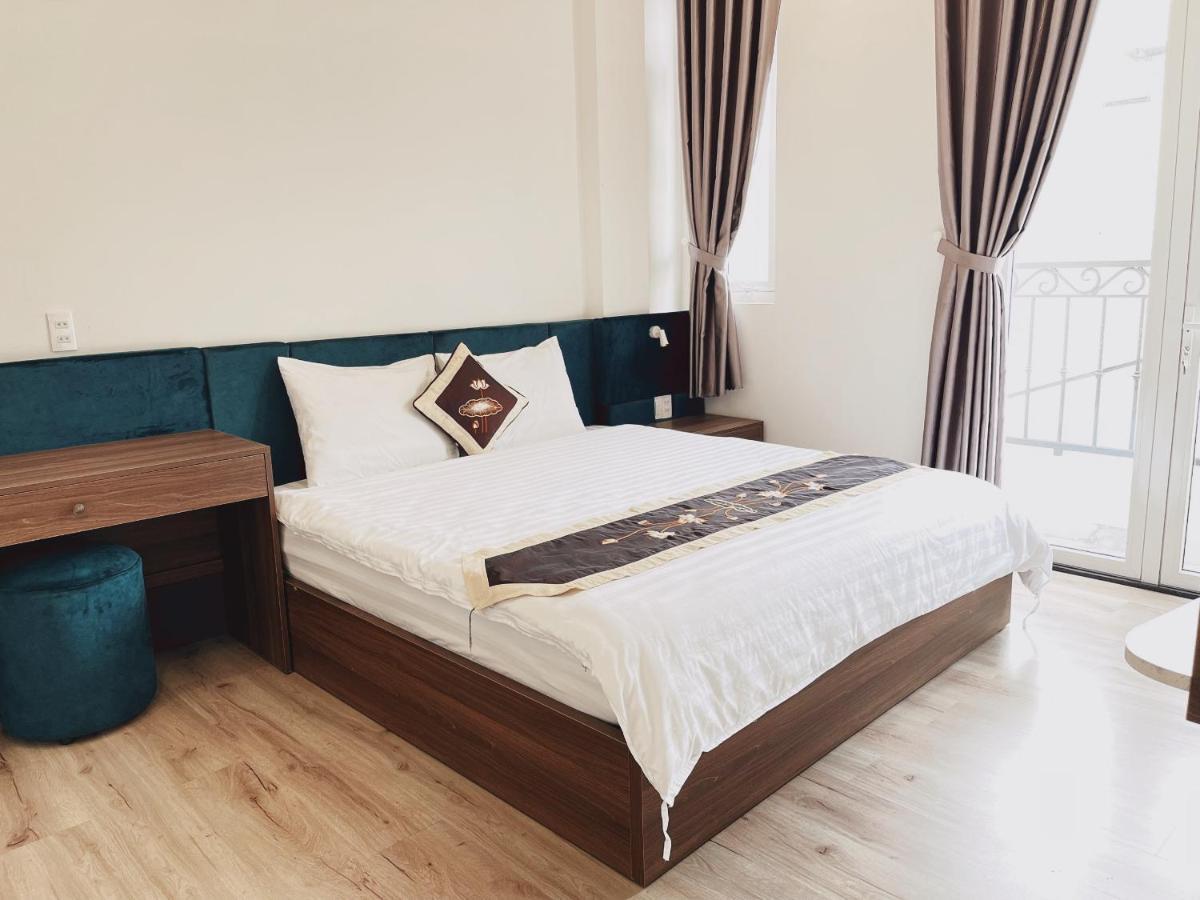 Hotel The White